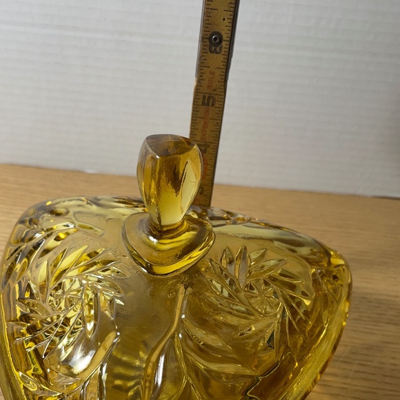 Vintage Indiana Glass Triangle Covered Candy Dish Amber Pinwheel Bowl w Lid MCM - Picture 9 of 9